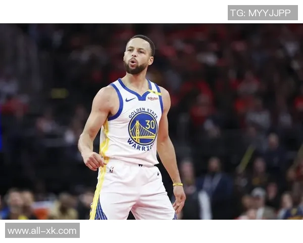 两年前的今天库里三分球里程碑达成3500个传奇依旧延续